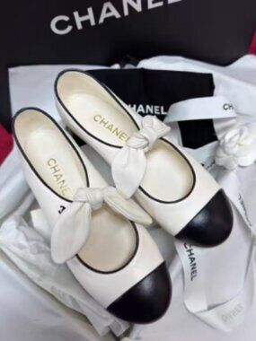 Chanel Bow Ballet Flatsa